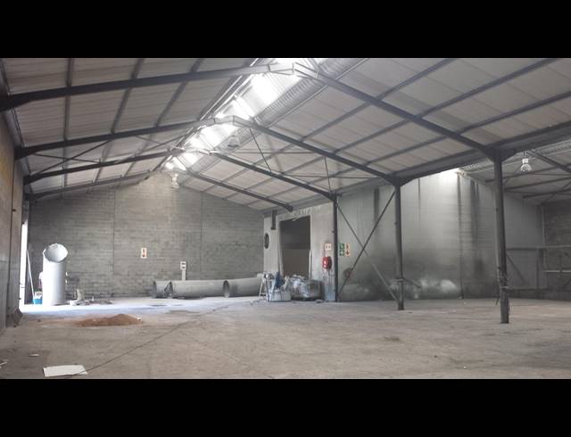 985M² FACTORY TO LET IN BLACKHEATH INDUSTRIAL